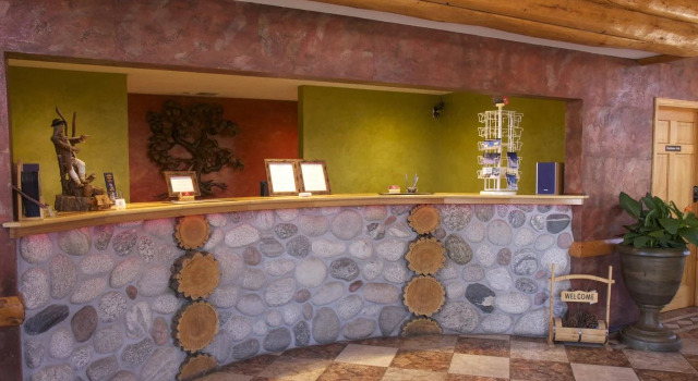 Gateway Inn And Suites