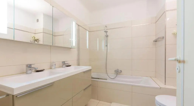 Апартаменты Appartement entièrement équipé de 105 m2 avec vue mer et collines