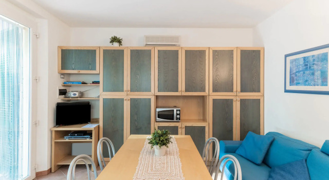 Romantic cottage in San Feliciano with garden, Забронировать Дом для отпуска Отели Озера Тразимено с парковкой, Парковка