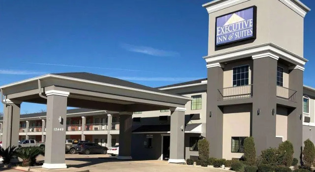 Шестиместный люкс Executive Inn & Suites Joaquin