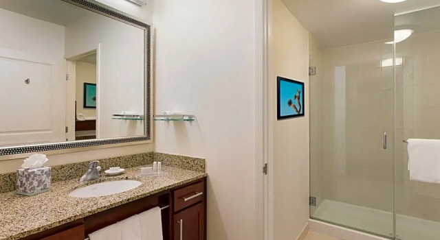 Четырёхместный люкс с 2 комнатами Residence Inn Los Angeles Burbank/Downtown