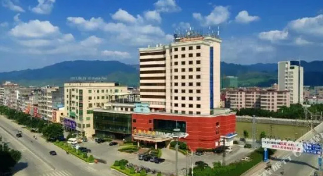 Jiao Tong Hotel, Rezervovat Hotel Hotely v Guangdong s bazénem, Bazén