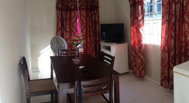 Ocean Sky Apartments, Prenota Appartamento St. Lawrence Gap Christ Church