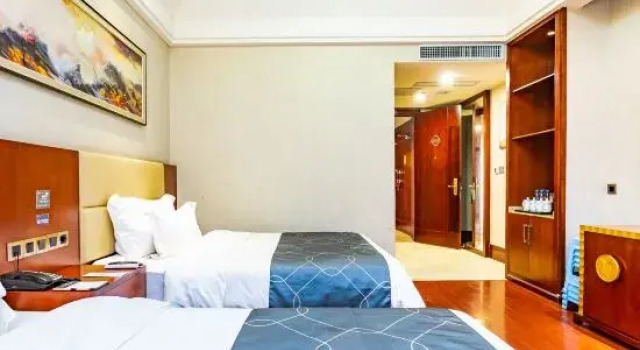 Chonpines Hotels·Qianxi Shuixi, Varaa Hotelli Qianxi Guizhou