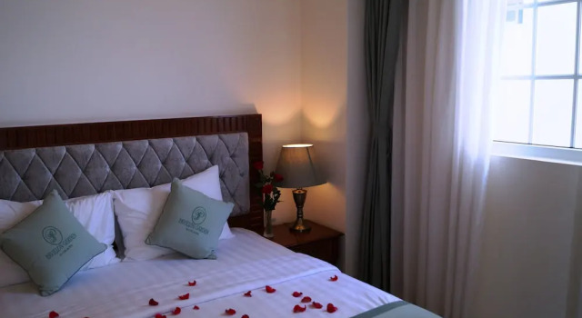 Номер Deluxe с балконом и с видом на город Pavillon Garden Hotel