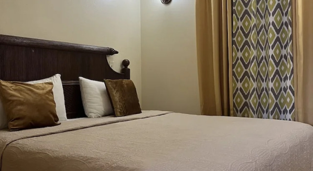 Двухместный номер Economy Connies Comfort Suites