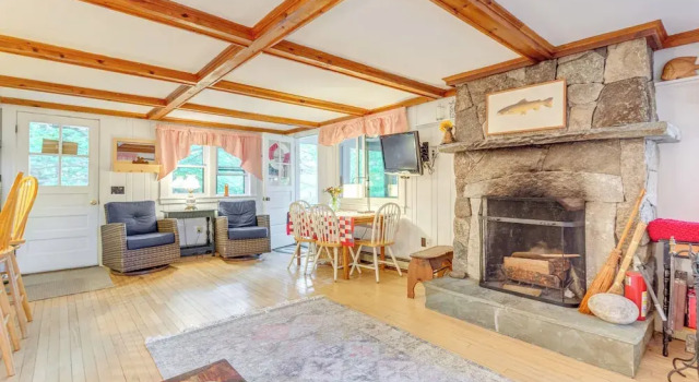 Коттедж Idyllic Lakefront Cottage Near Mount Sunapee
