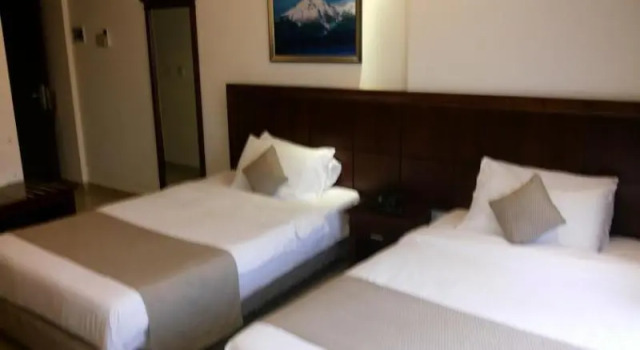 Одноместный номер Deluxe с балконом Midtown Hotel & Suites