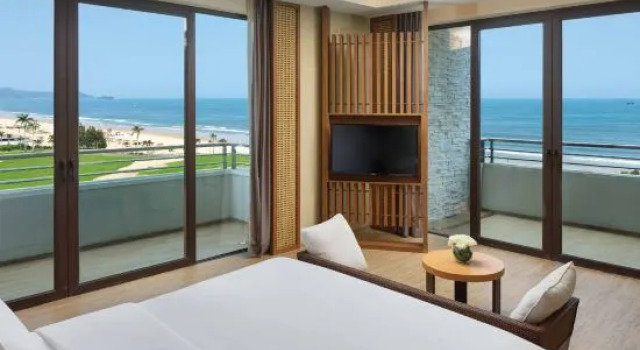 Люкс с видом на море Crowne Plaza Hailing Island by IHG