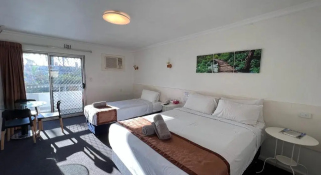 Трёхместный номер Standard Econo Lodge Rivervale