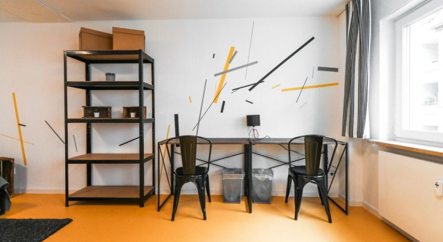 Nice and clean hostel room for 3 2C, Забронировать Хостел Отели Мангейма с парковкой, рядом с Ратуша Мангейма, Парковка