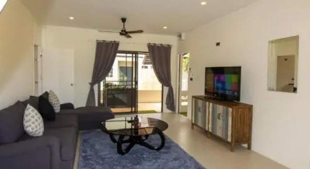 Aussieland Bungalows, Забронировать Отель Отели Ламаи-Бич с парковкой, рядом с Ночной рынок Ламаи, Парковка