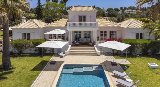 Вилла Romantic 3-bedroom Villa Near Carvoeiro