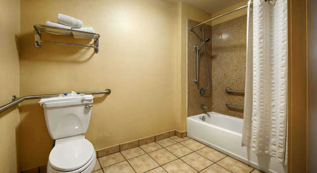 Двухместный номер Standard Best Western Windsor Pointe Hotel & Suites-Frost Bank Center