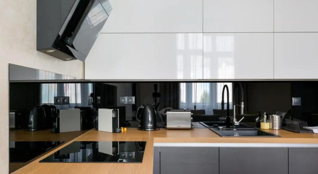 Designer Dream Home in the Center W 2br/2bath, Забронировать Отель Будапешт Центральная Венгрия, рядом с Станция метро Vorosmarty Square