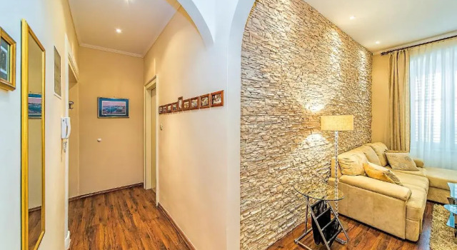 Апартаменты Apartment La Petite