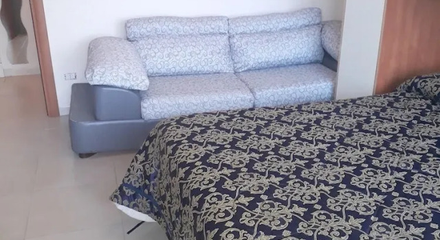 Apartment With 2 Bedrooms in Pinetamare, With Wonderful sea View, Furnished Balcony and Wifi, Book Lejlighed Hoteller i Castel Volturno med parkering, Parkering