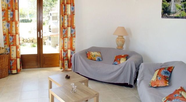 Holiday Home Les Lauriers Roses by Interhome, Prenota Casa vacanze Hotel a Alvernia con parcheggio, Parcheggio