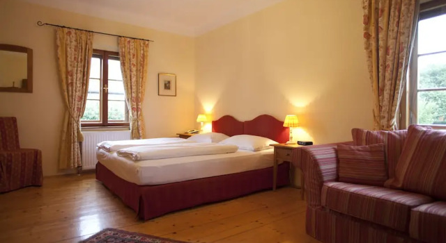 Люкс Classic Renaissancehotel Raffelsberger Hof B&B