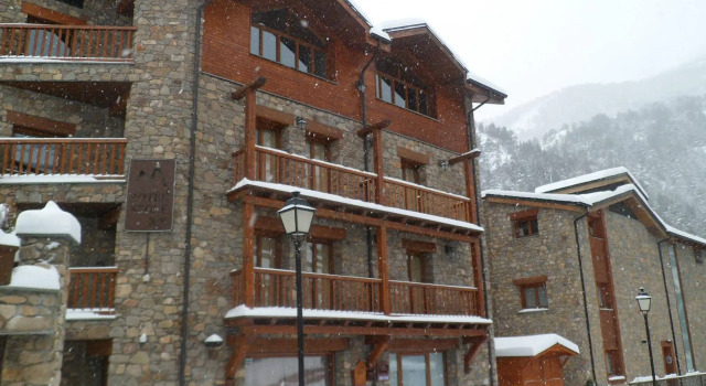 Hotel Segle XX, Book Hotel Hoteller i Grandvalira Ski Resort med pool, Swimmingpool