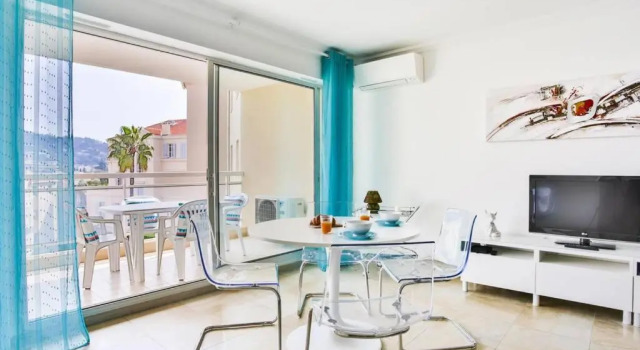 Апартаменты Bright One BDRM Apartment A/C-Swimming Pool/Congress by Olidesi