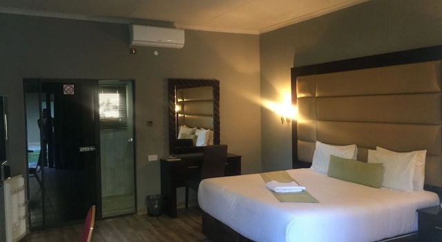 Номер Standard Makgovango Luxury Inn