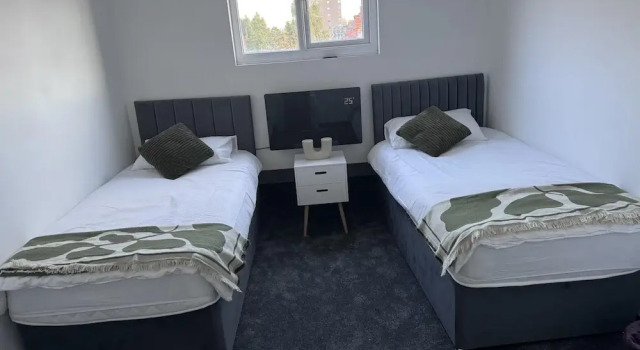 City Apartment Sleeps 5 With Parking