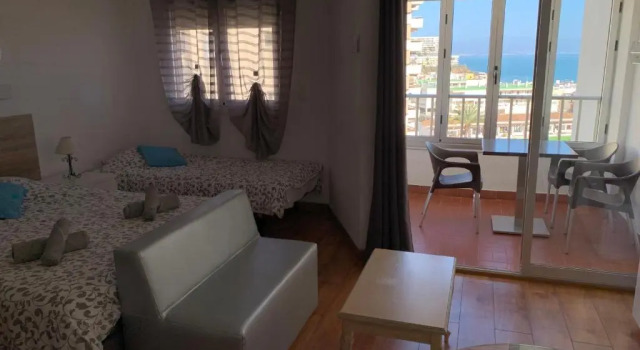 Palm Beach 8th - La Carihuela, Забронировать Отель Отели Торремолинос с парковкой, рядом с Парафия Архангела Михаила, Парковка