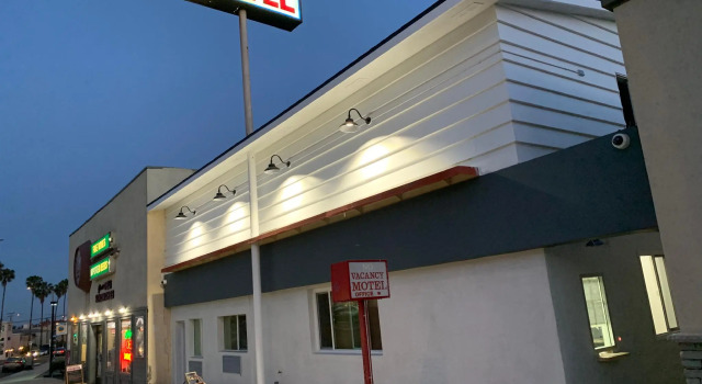 The Belmont Shore Inn