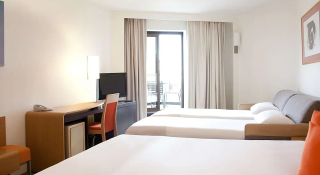 Двухместный номер Standard Novotel Atria Nimes Centre