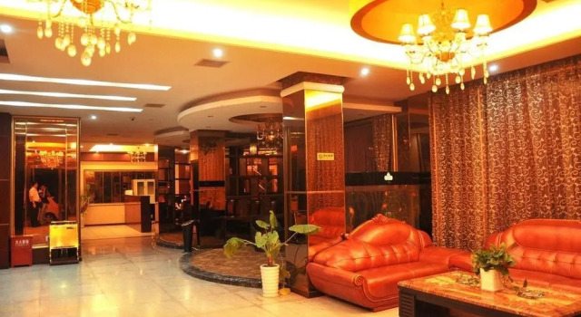 Enshi Fengzhiwu Hotel, Prenota Hotel Enshi Prefecture Cina