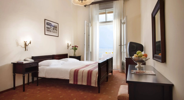Smart Selection Hotel Bristol, Забронировать Отель Отели Ловран 3 звезды, 3*