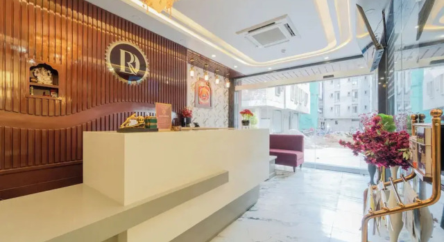 Hotel RD Ganpati Palace, Rezerwuj Hotel Hotele w Sikar z parkingiem, Parking