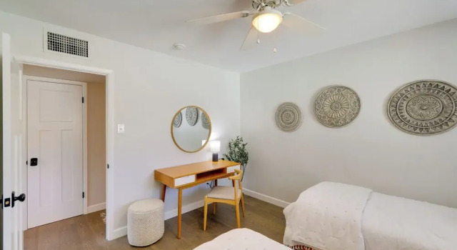 Scottsdale House w/ Patio ~ 1 Mi to Old Town, Забронировать Отель Скотсдейл Phoenix Metropolitan Area, рядом с HavenHealth of Scottsdale