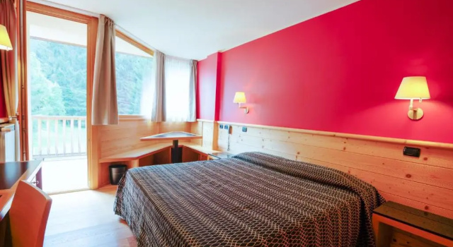 Двухместный номер Standard с балконом и с видом на горы Hotel Garni Pegrà