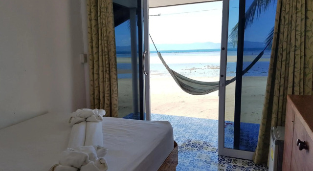 Macs Bay Resort
