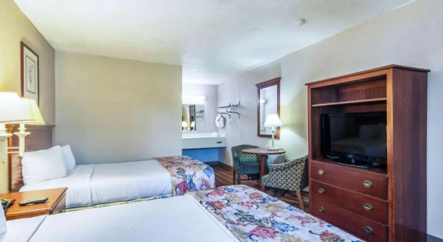 Четырёхместный номер Standard Motel 6-Alsip, IL