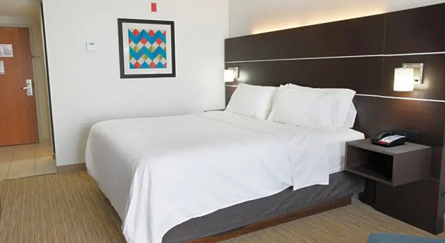 Run of House Holiday Inn Express & Suites Dayton-Huber Heights by IHG
