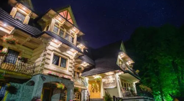 Goralska Chata, Boek Hotel Bustryk Tatras