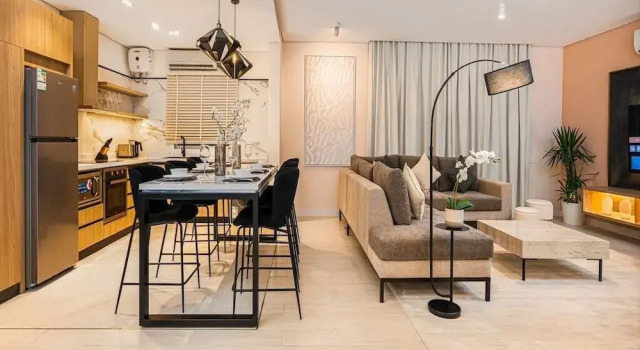 Апартаменты Luxury & Elegant Apartment in Almughrizat