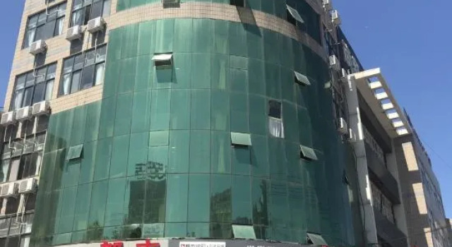 Metropolitan Select Hotel
