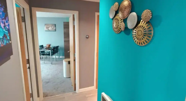2BR Stunning City Centre Apt, Забронировать Апартаменты/квартира Отели Белфаста с парковкой, рядом с Тюрьма Крамлин-Роуд в Белфасте, Парковка