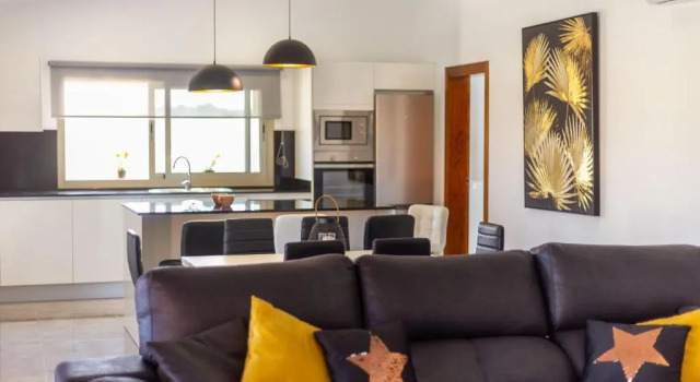 Son guineu, Rezervasyon Otel Ariany Mayorka
