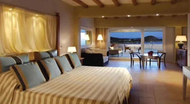 Hotel Baia, จอง โรงแรม Domus de Maria Sardinia South, ใกล้ Su Giudeu Beach