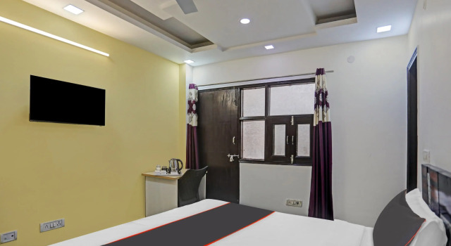 Collection O Nirvana Residency Near Lotus Temple