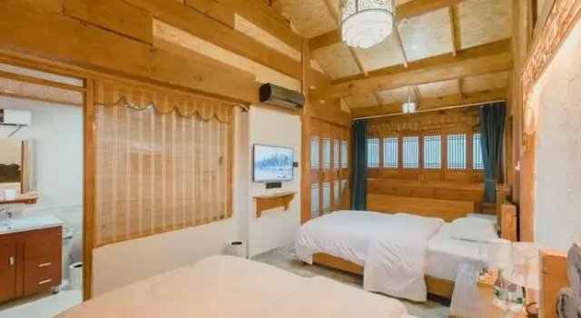 Lijiang Mountain View Homestay
