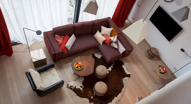 Unit 3 - Modern Smart Home Triplex Private Garden & Parking