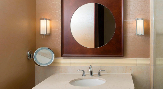 Четырёхместный номер Standard Sheraton Mesa Hotel at Wrigleyville West