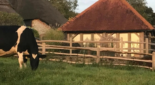 The Cow Hide, Забронировать Отель Отели Исторического графства Суссекса 3 звезды, 3*