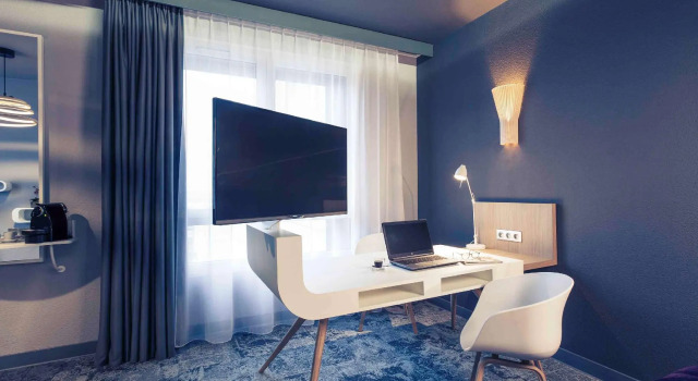 Полулюкс Mercure La Roche Sur Yon